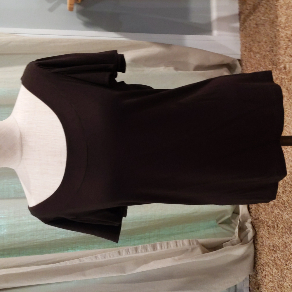 T shirt small